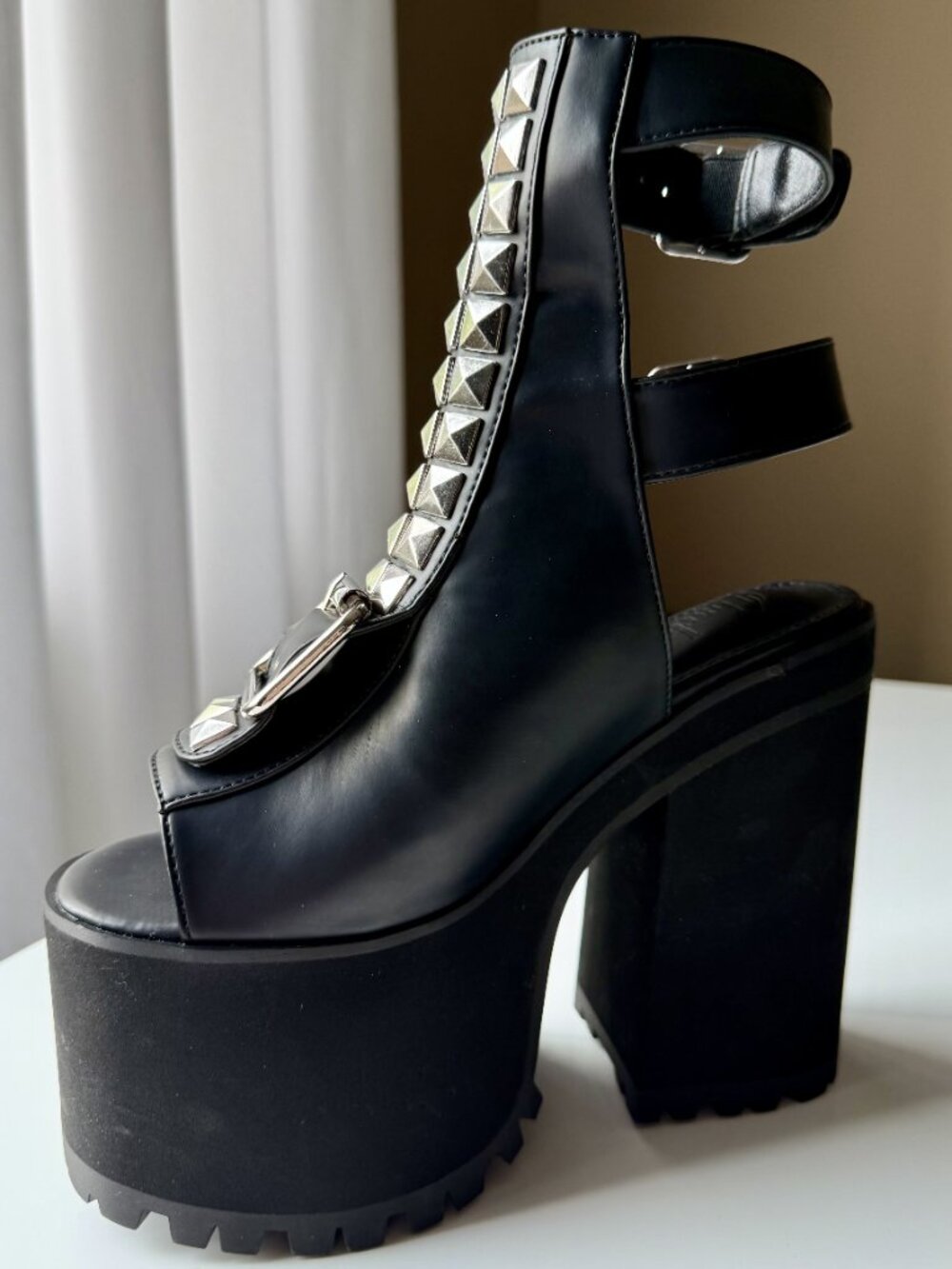 Charla Tedrick - VIP Platform Black Studded Edition - Picture 2 of 6